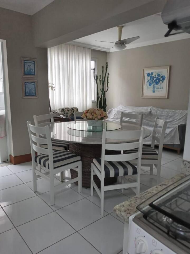 Apartamento completo na calçada da praia Apartment Guaruja Bagian luar foto
