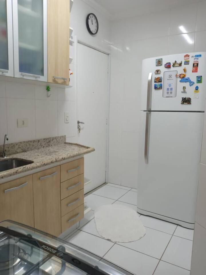Apartamento completo na calçada da praia Apartment Guaruja Bagian luar foto